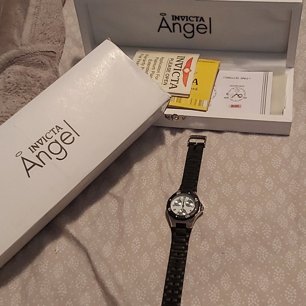 Invicta angel silicone watch good condition